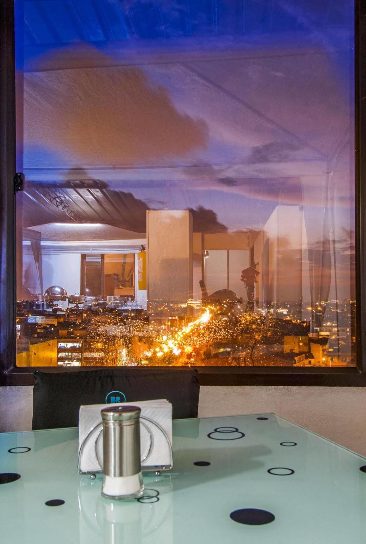 Hotel Bogota Plaza Suite ボゴタ エクステリア 写真